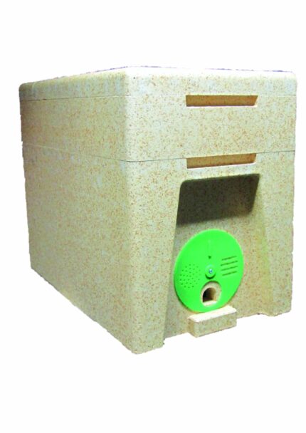 Nat 6 Comb Nuc of Bees - DEPOSIT REQUIRED